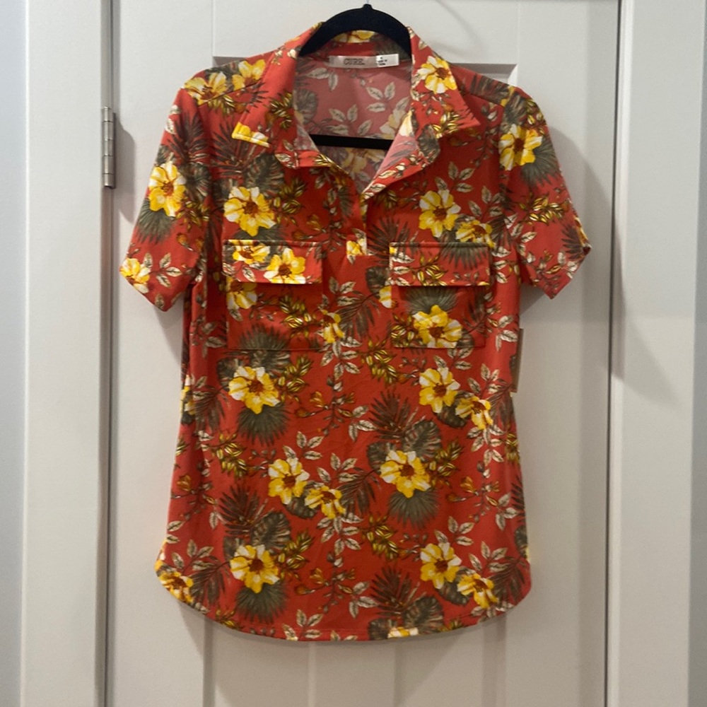 Women's Hawaiian tropical flower floral polo shirt NWT CURE size medium